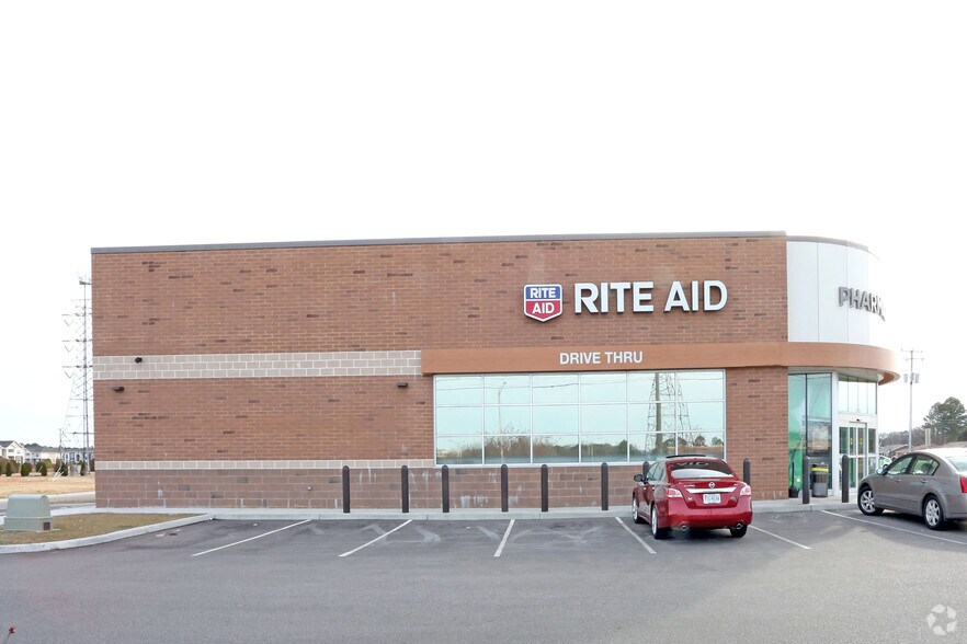 More Photos Of 6150 Old College Dr, Suffolk Drugstore For Sale