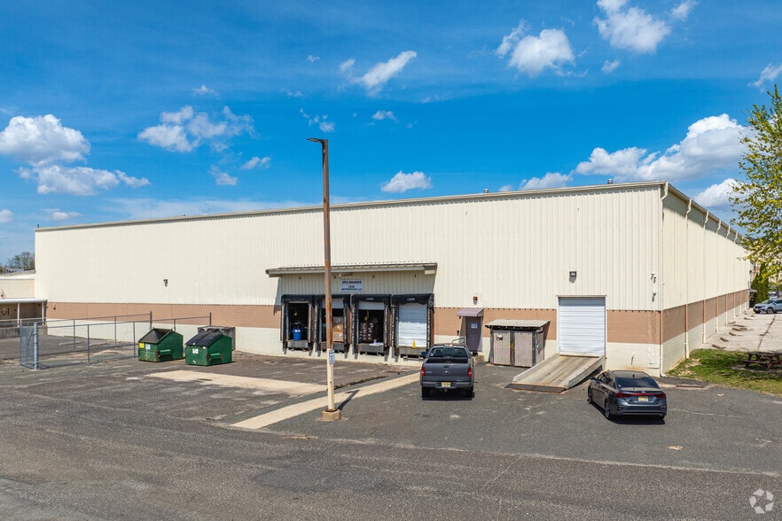 More Photos Of 46 N West Ave, Vineland Unknown For Lease