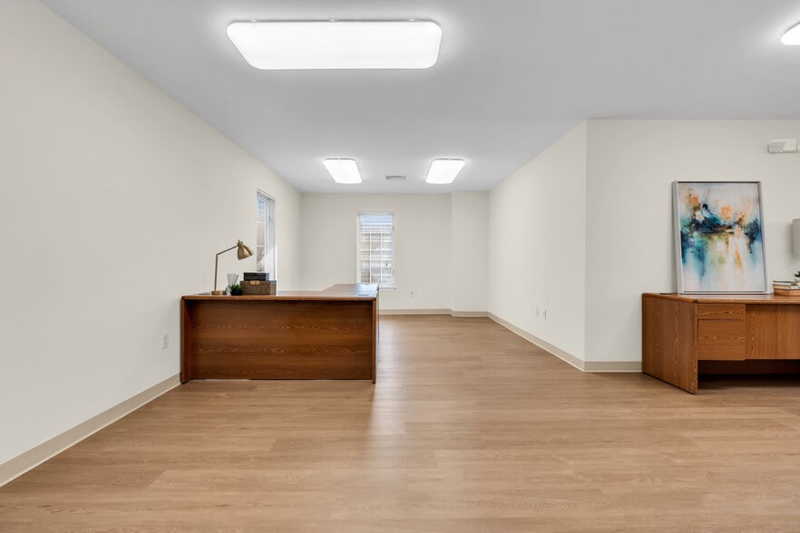 More Photos Of 1 Bethany Rd, Hazlet Office For Lease