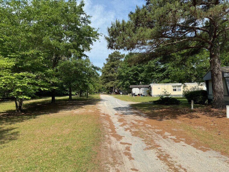 More Photos Of 1411 Seabrook School Rd, Fayetteville Manufactured Housing Mobile Home Park For Sale
