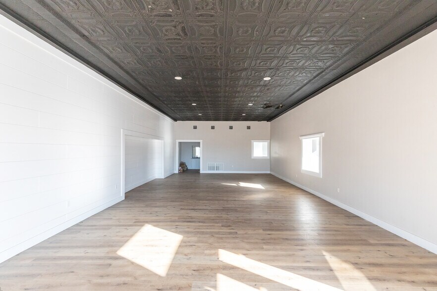 More Photos Of 701 S Avenue F, Haskell Hotel For Sale