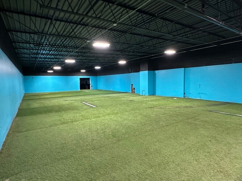 More Photos Of 2500 Sparrows Point Rd, Sparrows Point Storefront For Lease