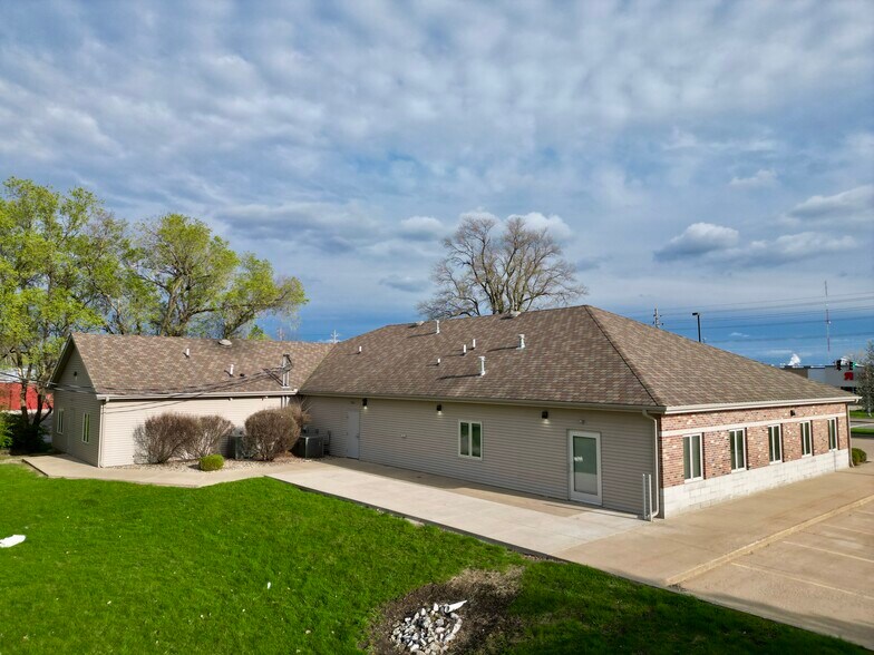 More Photos Of 1192 E Pershing Rd, Decatur Medical For Lease