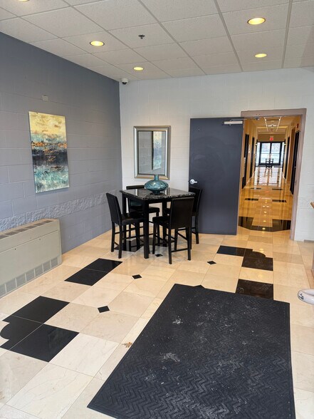 More Photos Of 822 Kumho Dr, Fairlawn Medical For Sale