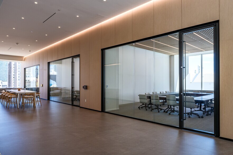 More Photos Of 100 SE 2nd St, Miami Office For Lease