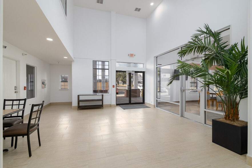 More Photos Of 3211 S 79th East Ave, Tulsa Apartments For Sale