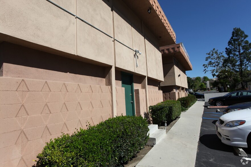 More Photos Of 2650 Jones Way, Simi Valley Medical For Lease