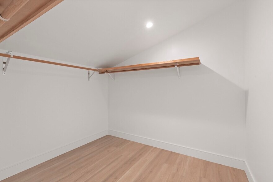 More Photos Of 27353 1/2 Pacific Coast Hwy, Malibu Apartments For Sale