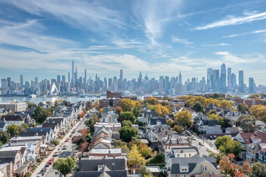 More Photos Of 4415 Park Ave, Union City Storefront Retail Residential For Lease