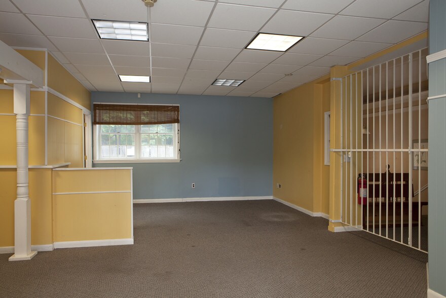 More Photos Of 97 Locust Ave, Cortlandt Manor Medical For Sale