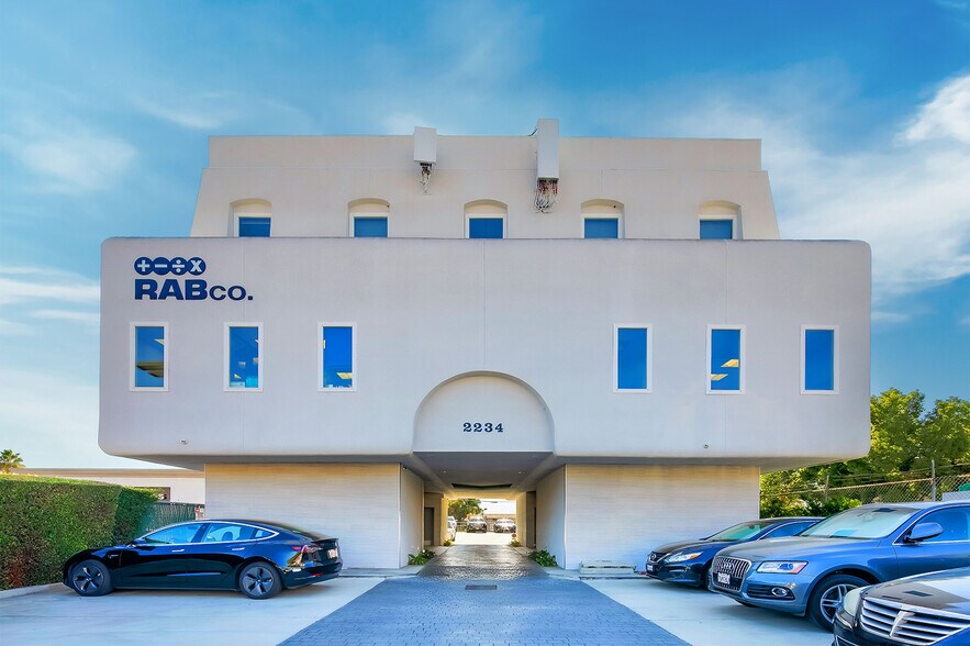 More Photos Of 2234 E Colorado Blvd, Pasadena Medical For Sale