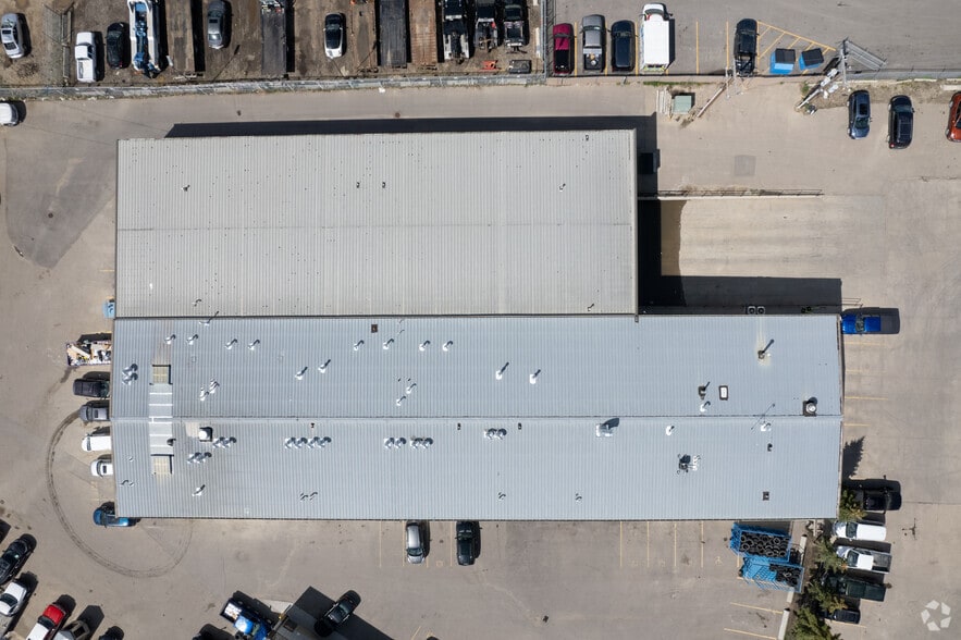 More Photos Of 143 East Lake Blvd NE, Airdrie Warehouse For Lease