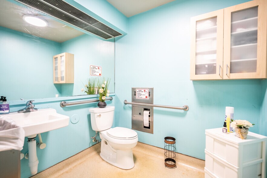 More Photos Of 7600 SW 57th Ave, Miami Medical For Lease