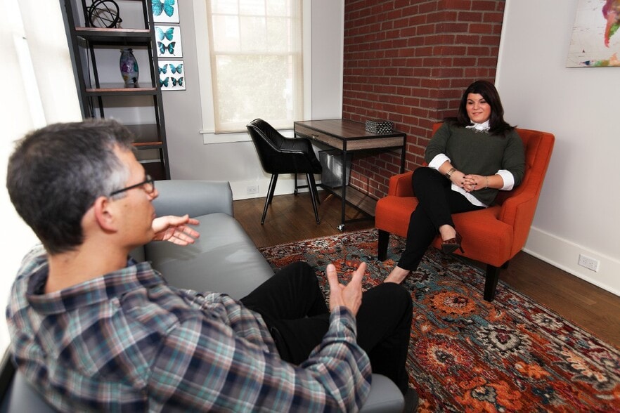 More Photos Of 21 E 2nd St, Riverhead Medical For Lease