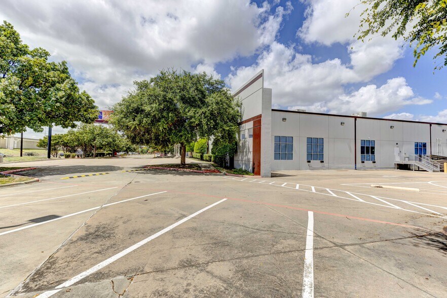More Photos Of 9100 Hwy 290 E, Austin Research And Development For Sale