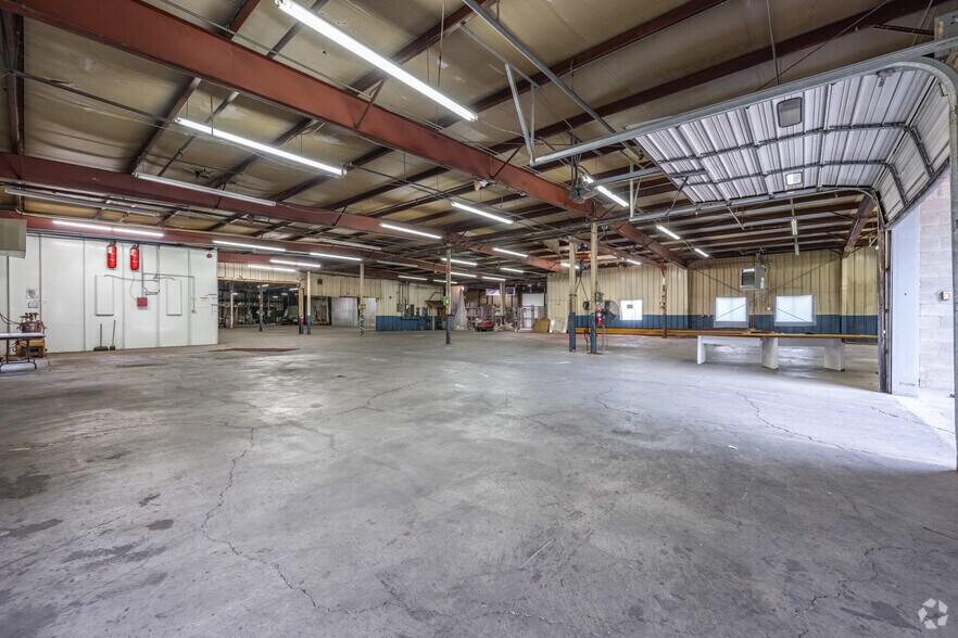 More Photos Of 500 N Bell Ave, Carnegie Warehouse For Lease