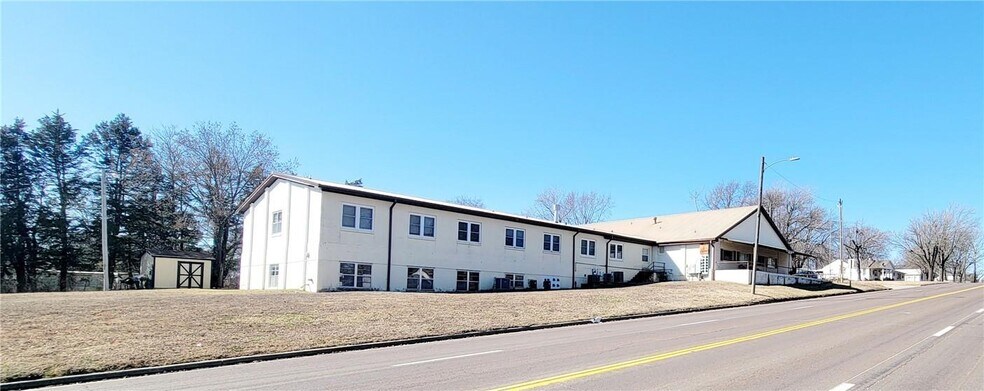 More Photos Of , Yates Center Multifamily For Sale