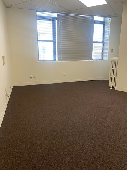 More Photos Of 375 Sunrise Hwy, Lynbrook Storefront Retail Office For Lease