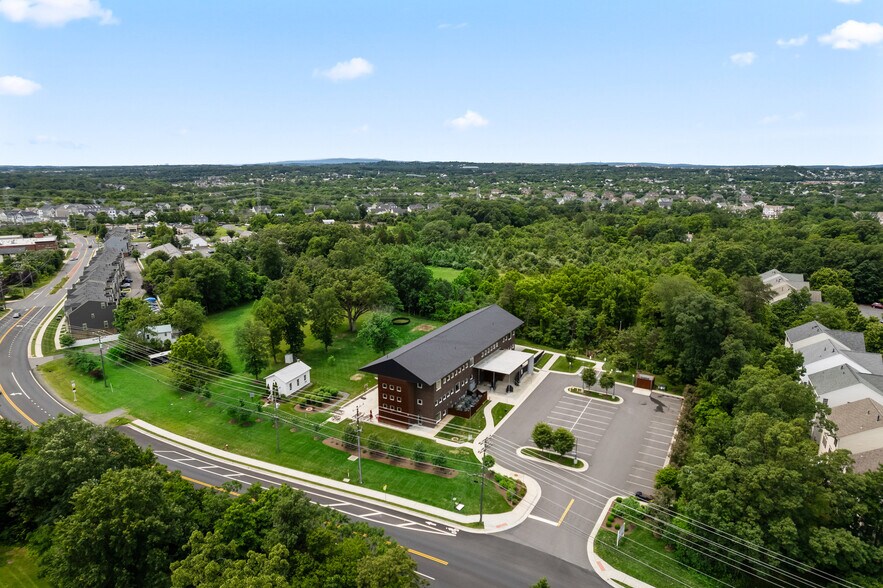 More Photos Of 20577 Ashburn Rd, Ashburn Schools For Lease