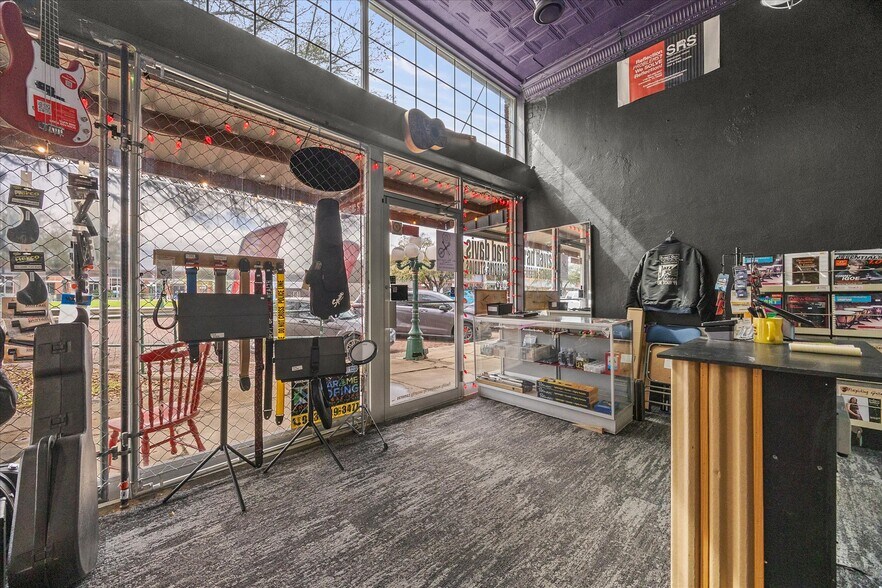 More Photos Of 1132 Main St, Commerce Flex For Sale