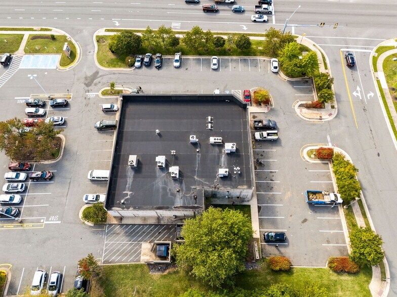 More Photos Of 1036 Warrenton Rd, Fredericksburg General Retail For Lease