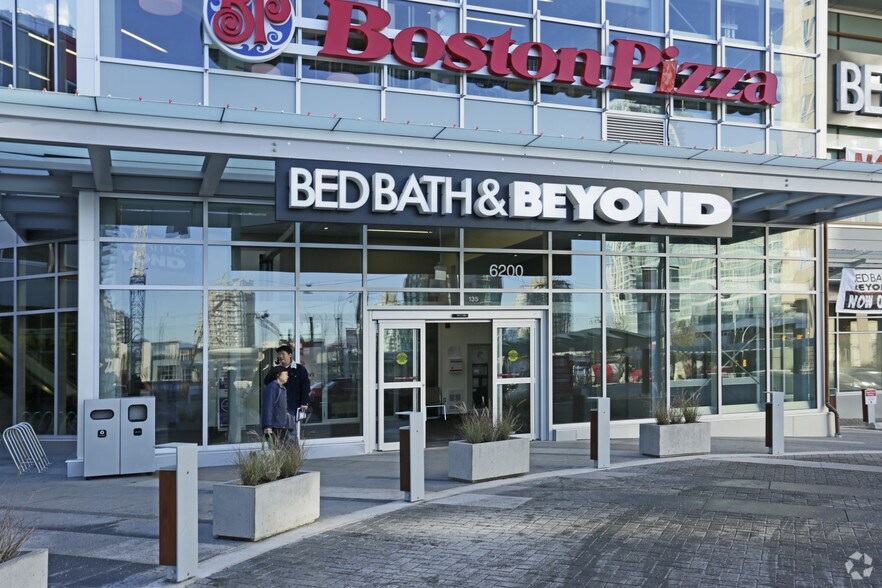 More Photos Of 6200 McKay Ave, Burnaby Freestanding For Lease