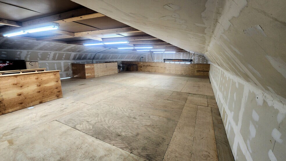 More Photos Of 2107 E Mead Ave, Yakima Manufacturing For Sale