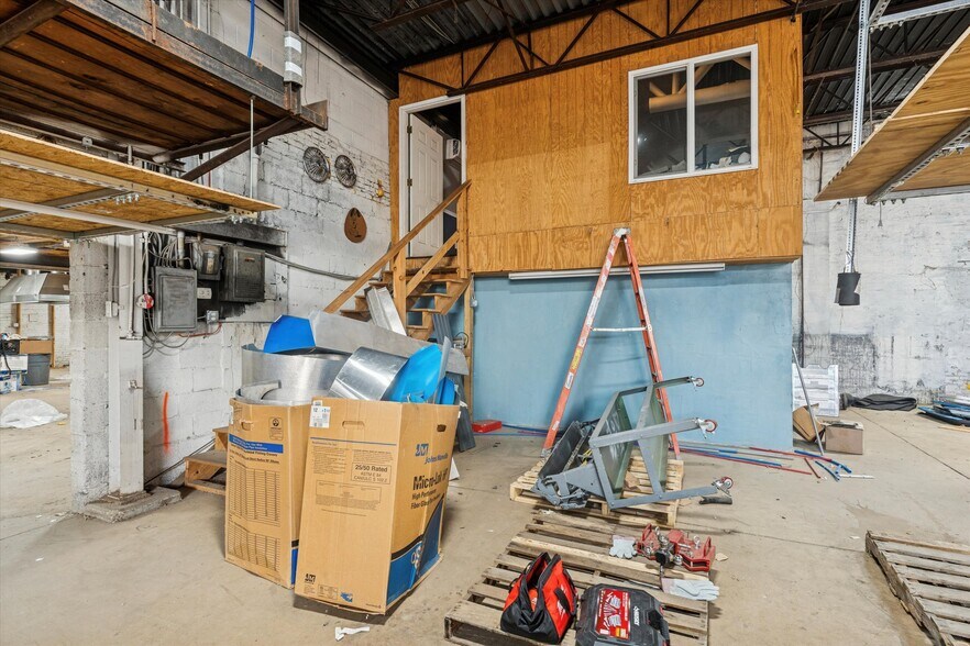 More Photos Of 3605 Salmon St, Philadelphia Industrial For Lease