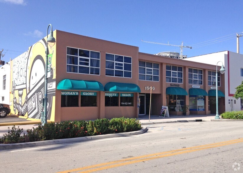 More Photos Of 1909 Harrison St, Hollywood Storefront Retail Office For Sale