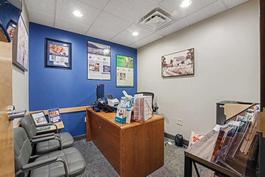 More Photos Of 932 Elmwood Ave, Buffalo Flex For Sale