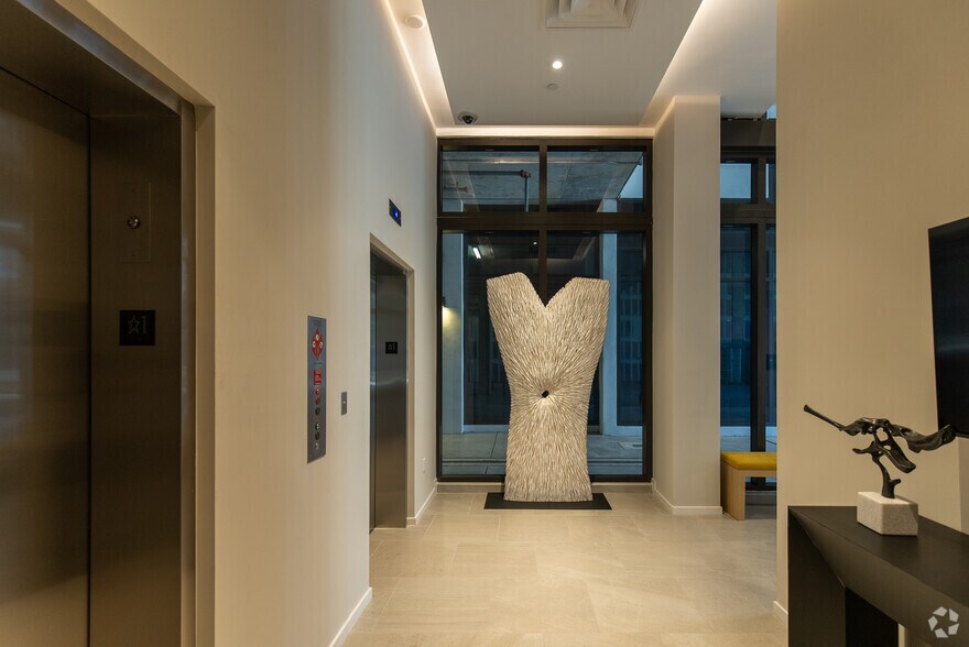 More Photos Of 2221 N Miami Ave, Miami Office For Lease