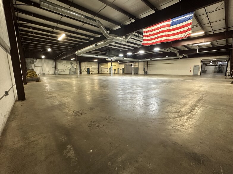 Primary Photo Of 8950 Yellow Brick Rd, Rosedale Manufacturing For Sale