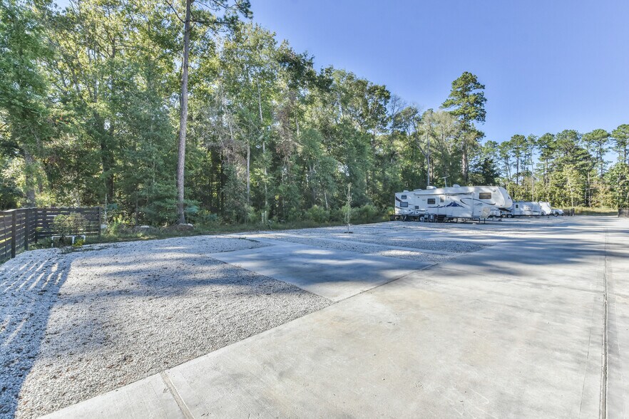 More Photos Of 321 FM 2090 Rd E, Splendora Manufactured Housing Mobile Home Park For Sale