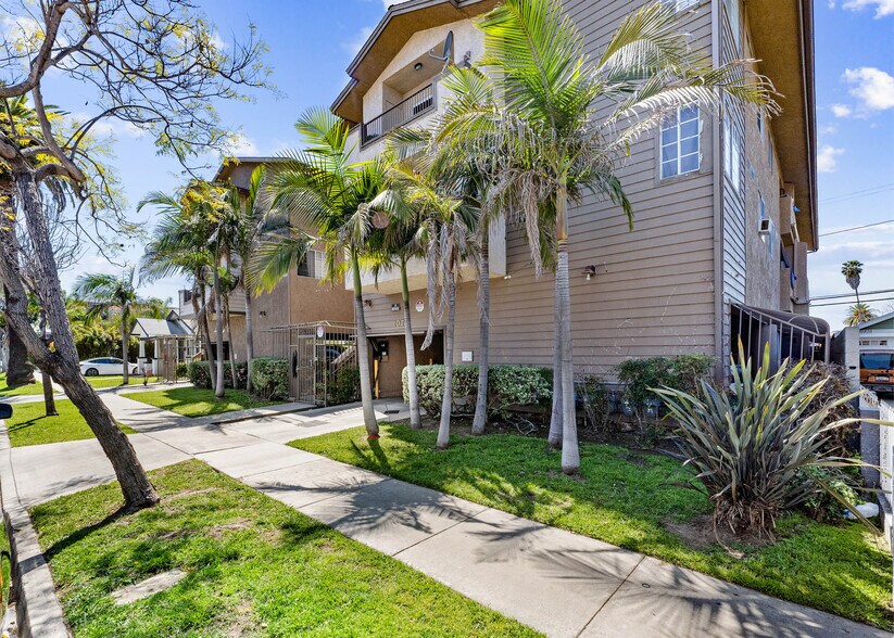 More Photos Of 1071-1075 Junipero Ave, Long Beach Apartments For Sale