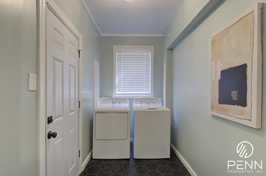 More Photos Of 2375 Forrest Ave, Memphis Apartments For Sale