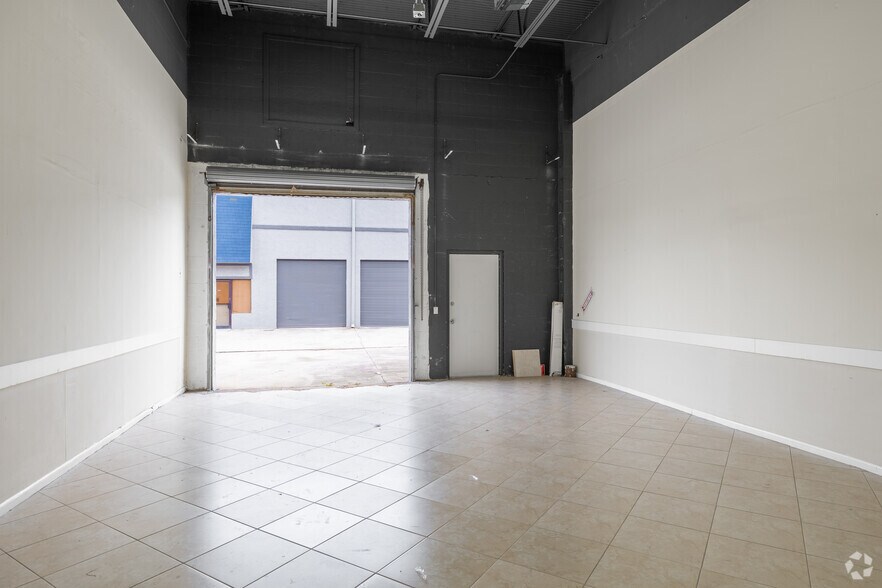 More Photos Of 1620-1646 SE Village Green Dr, Port, Port Saint Lucie Service For Lease