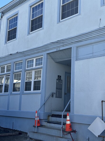 Primary Photo Of 140 Valley St, Tarrytown Warehouse For Lease