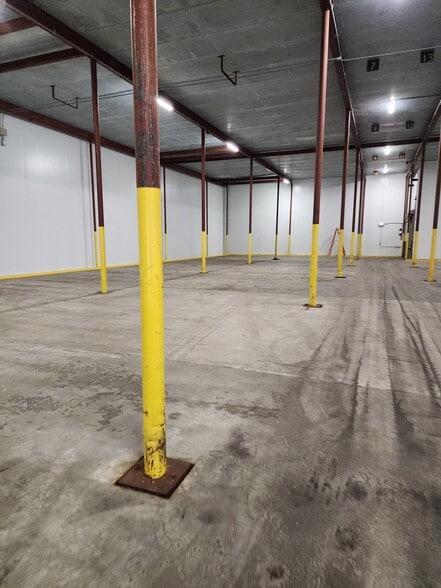 More Photos Of 502 Factory Ave, Ridgely Warehouse For Sale