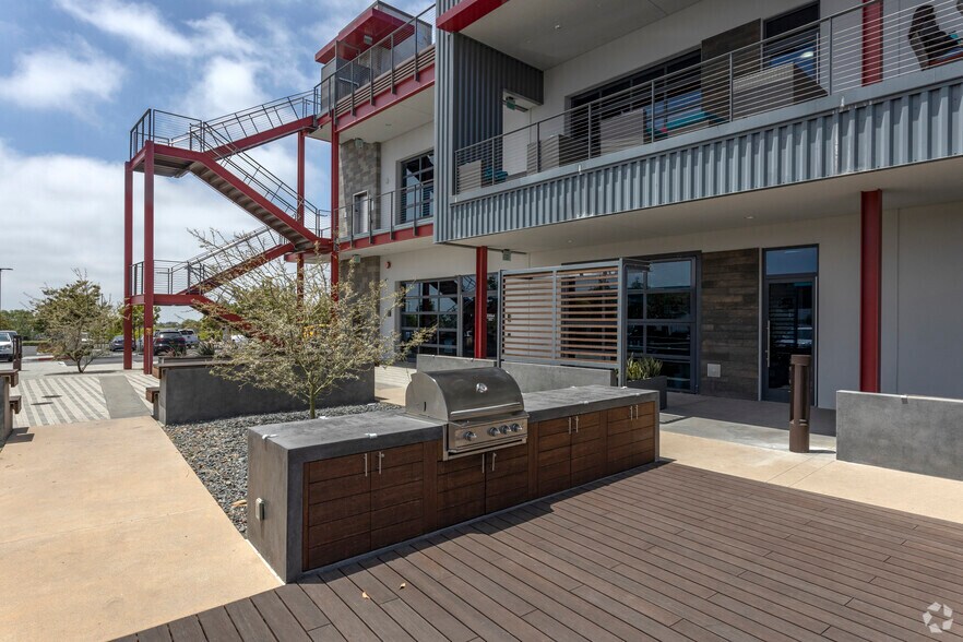 More Photos Of 6023 Innovation Way, Carlsbad Office For Lease