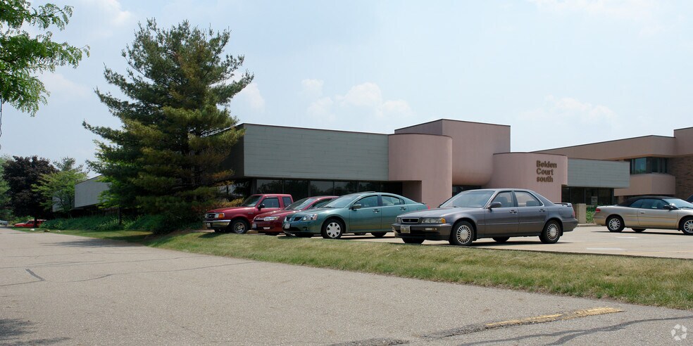 More Photos Of 4942 Higbee Ave NW, Canton Office For Lease