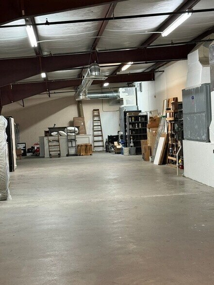 More Photos Of 1631 S State Road 15A, Deland Showroom For Sale