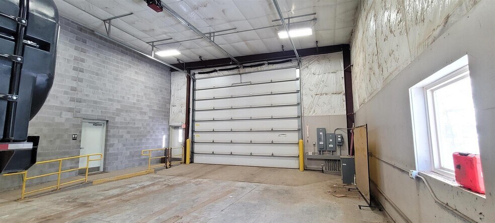 More Photos Of 9072 County Road BB, Plainfield Warehouse For Sale