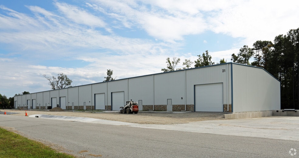 More Photos Of 5164 W Military Hwy, Chesapeake Warehouse For Lease