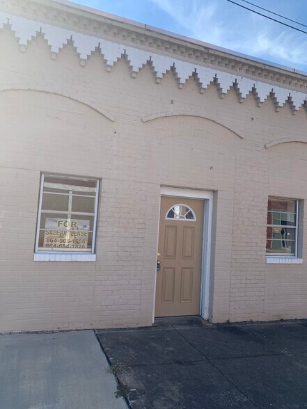 More Photos Of 115 Augusta St, McCormick Office For Lease