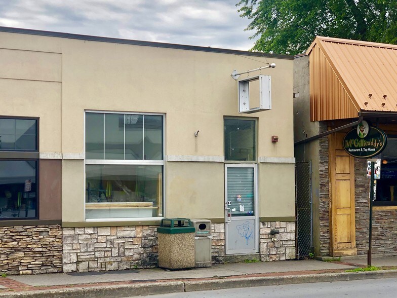 More Photos Of 3 Plattekill Ave, New Paltz Restaurant For Lease