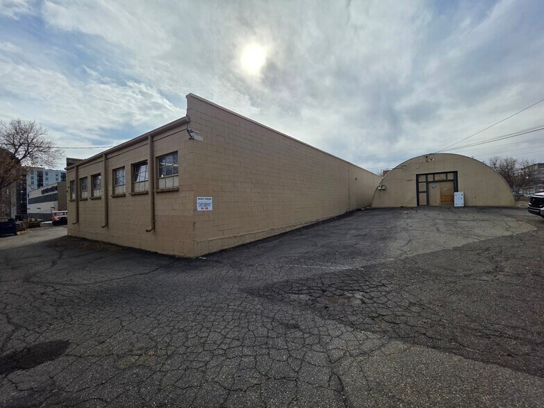 More Photos Of 2030 N Clay St, Denver Flex For Sale