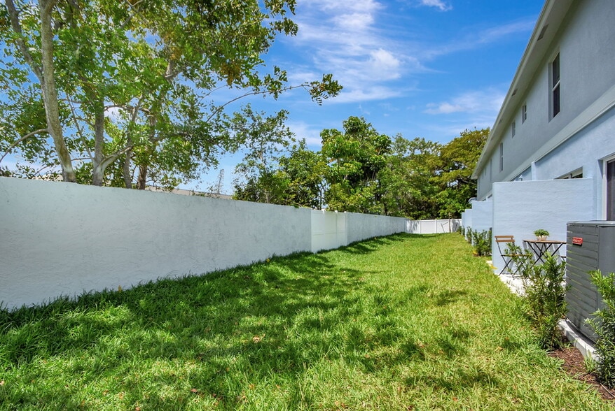 More Photos Of 3871 Patio Ct, Lake Worth Apartments For Sale