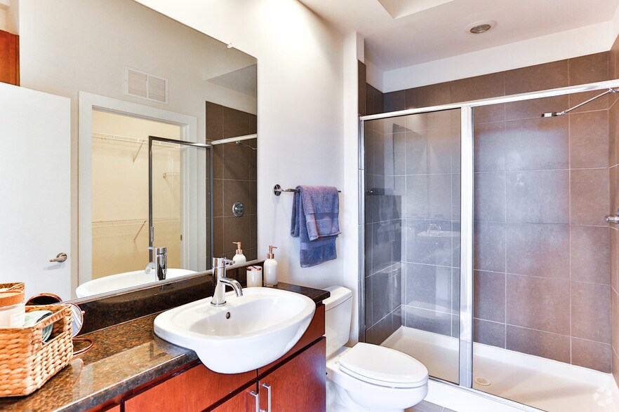 More Photos Of 810 E 7th St, Charlotte Apartments For Lease