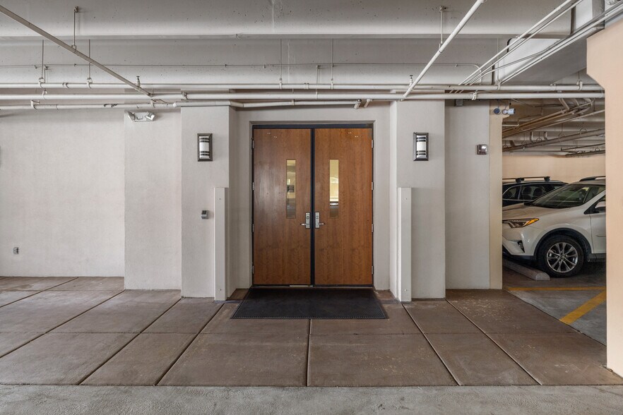 More Photos Of 325 W Gurley St, Prescott Office For Sale