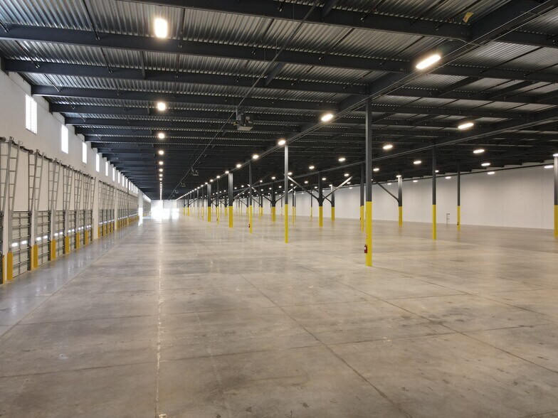 More Photos Of 8726 Fairbanks N Houston, Houston Distribution For Lease